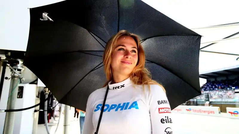 Sophia Floersch è la più bella di Le Mans
