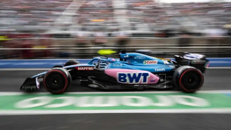 Anche Alonso rientra ai box soddisfatto dopo il quinto posto nella seconda sessione
