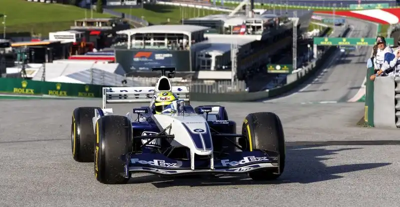 Ralf Schumacher è sceso in pista con la BMW Williams FW25 del 2003