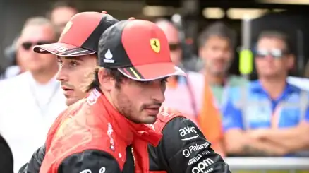 F1, ordini di scuderia tra Charles Leclerc e Carlos Sainz? La Ferrari prende posizione