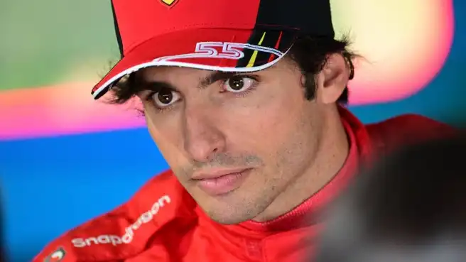 Ferrari, Vasseur nuovo team principal: Carlos Sainz mette le mani avanti