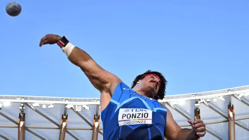 L'atleta italiano ha lanciato in qualificazione 21,35 metri