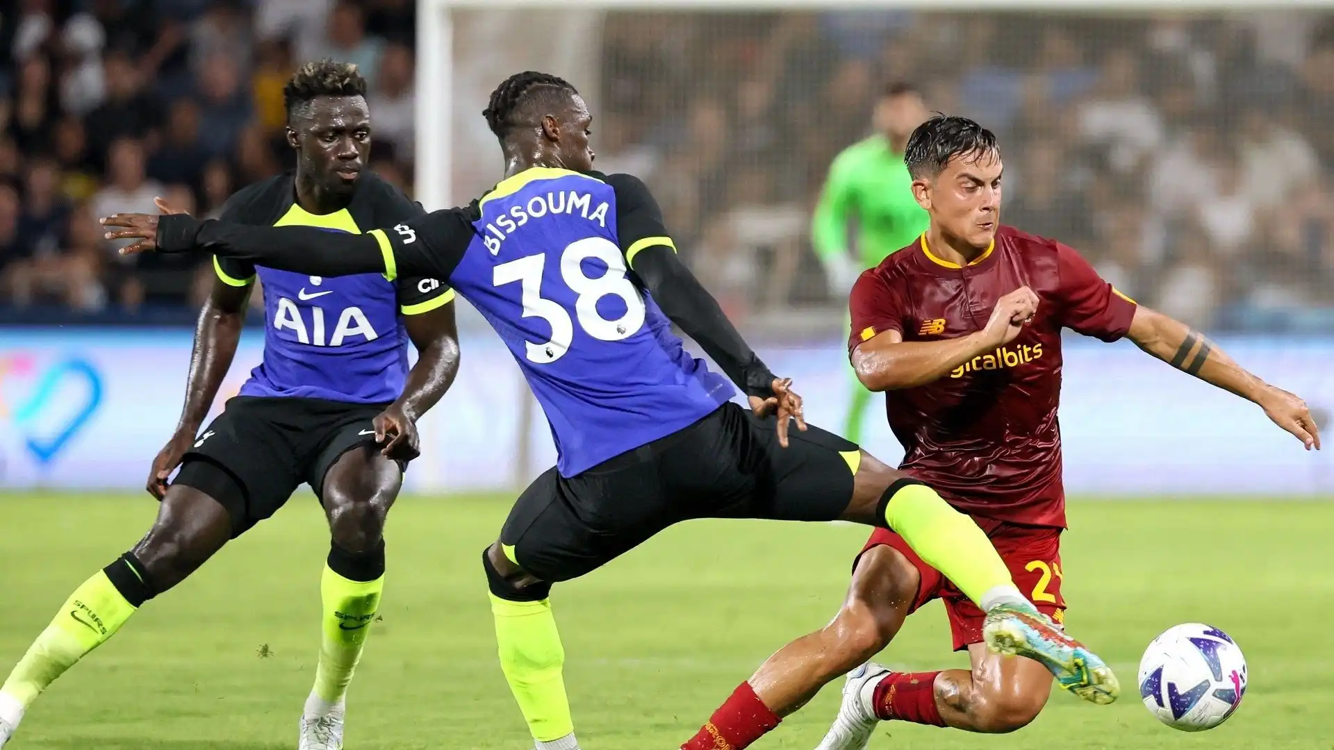 La Roma ha piegato per 1-0 il Tottenham di Antonio Conte nell'amichevole disputata ad Haifa: tra i protagonisti della sfida, Paulo Dybala.