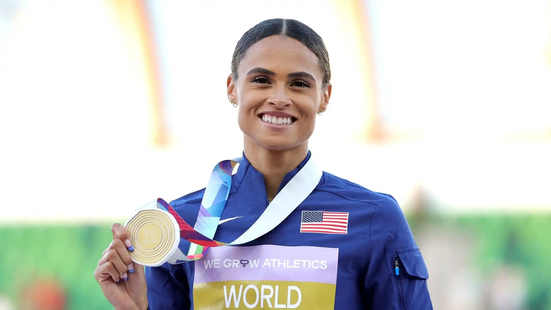 L'atleta americana ha vinto l'oro femminile nella finale dei 400 metri ostacoli ai mondiali di Eugene
