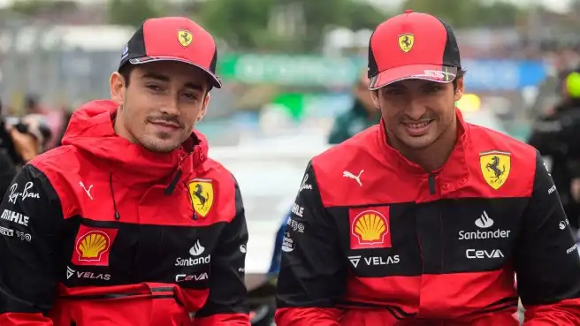 F1 Ferrari: Carlos Sainz perplesso per la scelta di Charles Leclerc