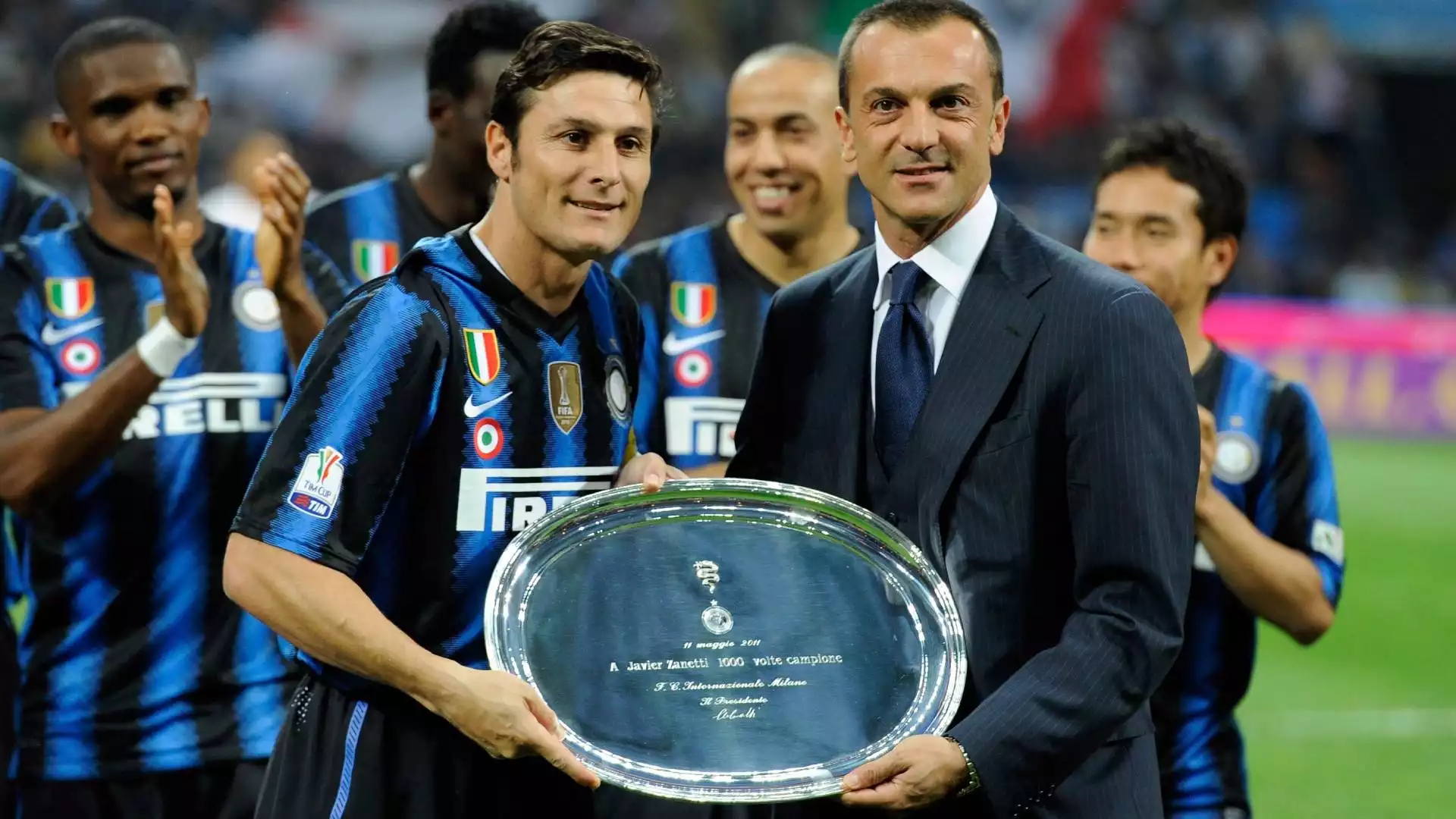 Il capitano ha ottenuto un riconoscimento per le 1000 partite disputate in carriera, in occasione del ritorno della semifinale di Coppa Italia contro la Roma nel 2011