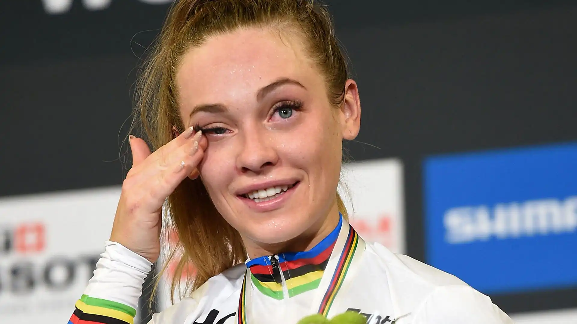 La campionessa di ciclismo è stata protagonista di una terribile caduta a Monaco