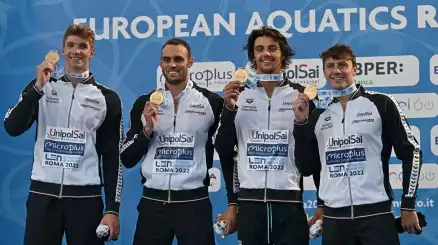 Europei nuoto, è un'Italia da sballo: pioggia di medaglie