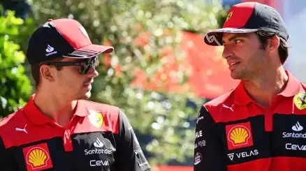 Ferrari e gerarchie tra Charles Leclerc e Carlos Sainz: Vasseur parla chiaro