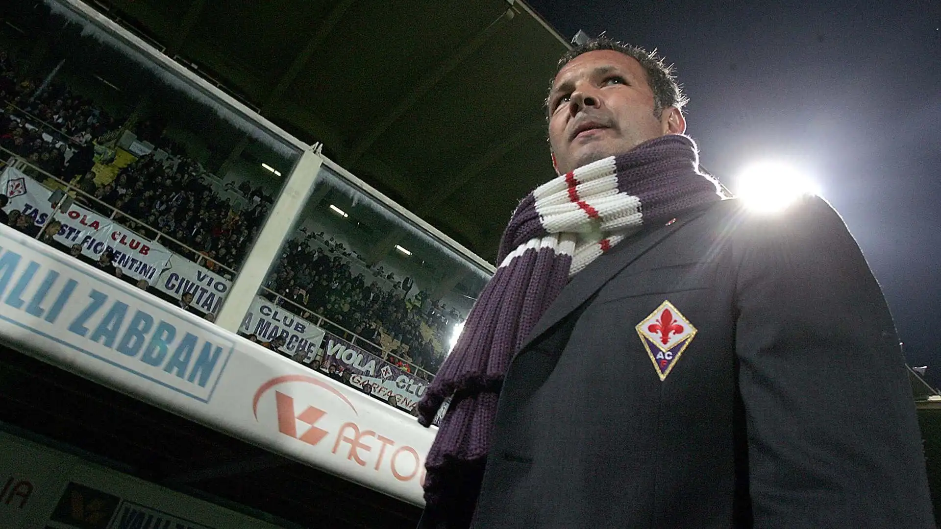 Nel giugno 2020 inizia la sua avventura con la Fiorentina: nella prima stagione, i toscani si piazzano al nono posto. Mihajlovic non conclude il campionato 2011-12, esonerato a novembre