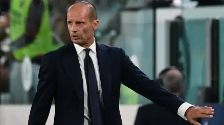 Juventus in rosso: quattro titolari verso il taglio
