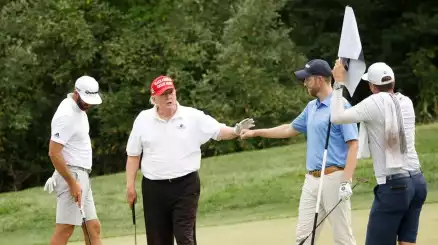 Pioggia di dollari sui campi da golf di Donald Trump