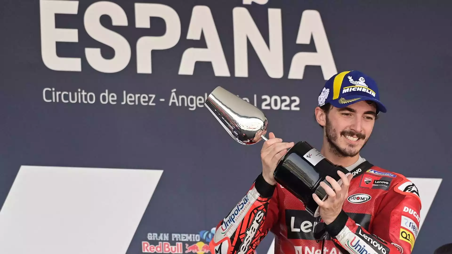 La stagione 2022 comincia con parecchie difficoltà per Bagnaia, tanto è vero che il primo successo arriva solo a maggio nel gran Premio di Spagna, a Jerez