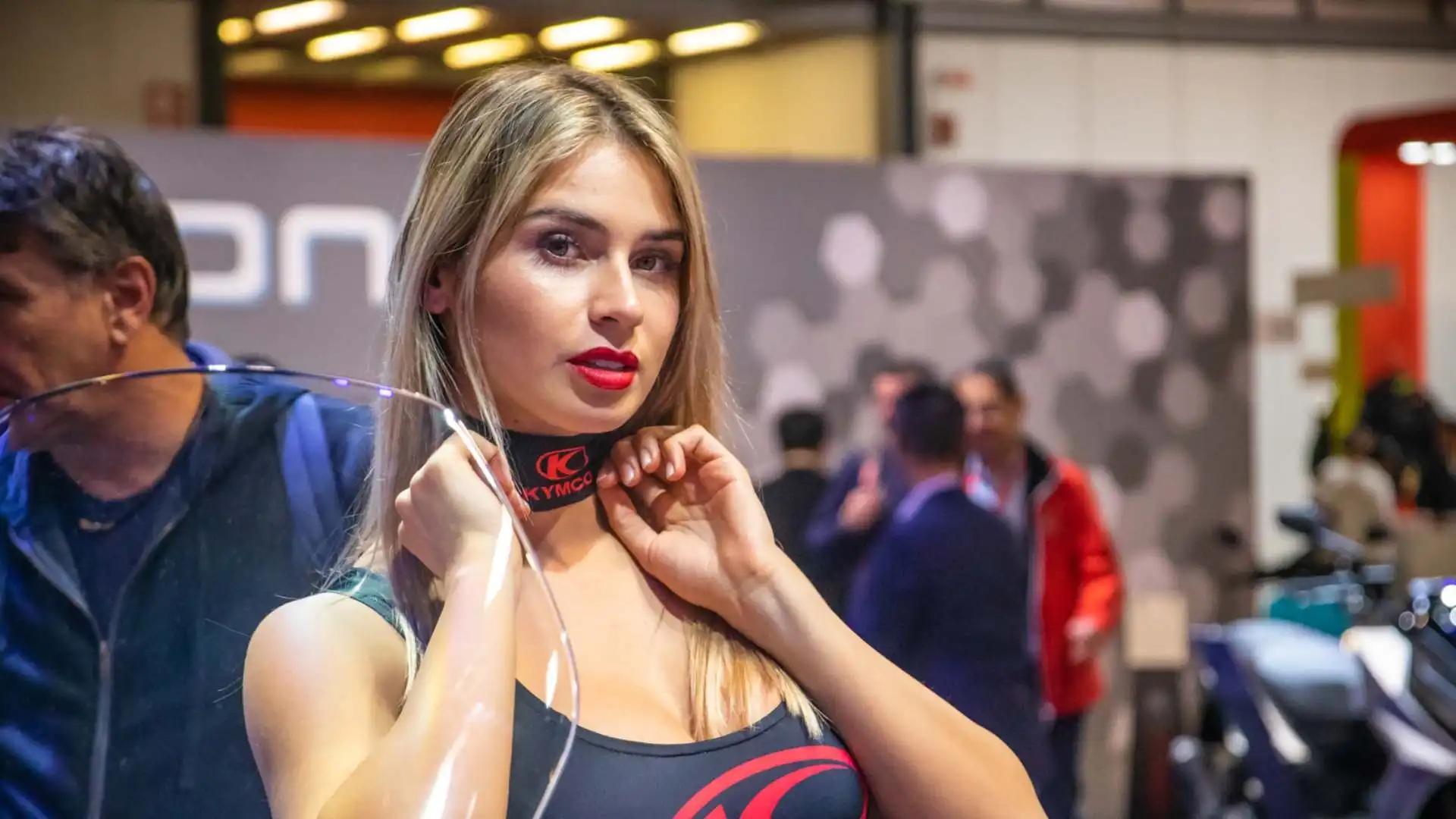 Tra le modelle presenti a Eicma 2022, c'è anche Giorgia Capaccioli, che si può incontrare allo stand di Kymco.