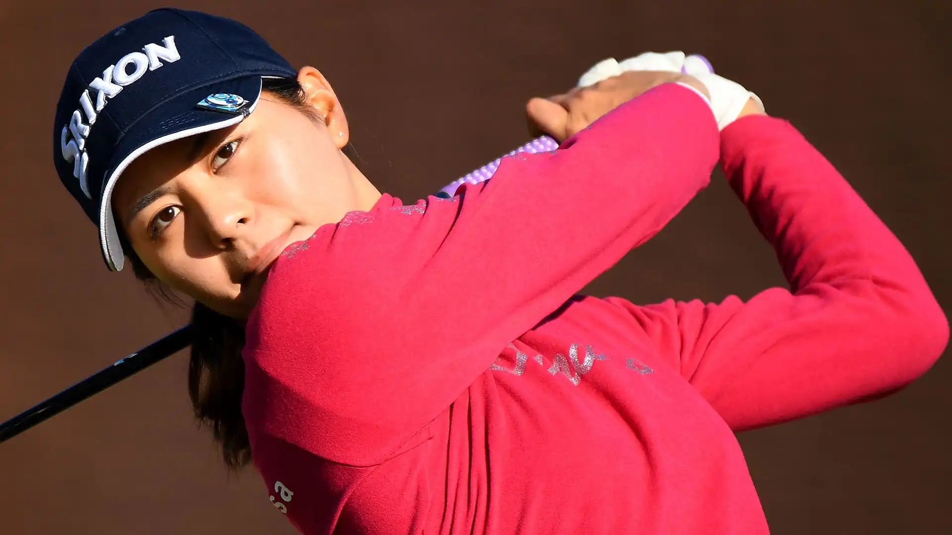 Ha iniziato a giocare a golf all'età di 8 anni grazie alla sua ammirazione per Ai Miyazato e all'influenza di suo padre.