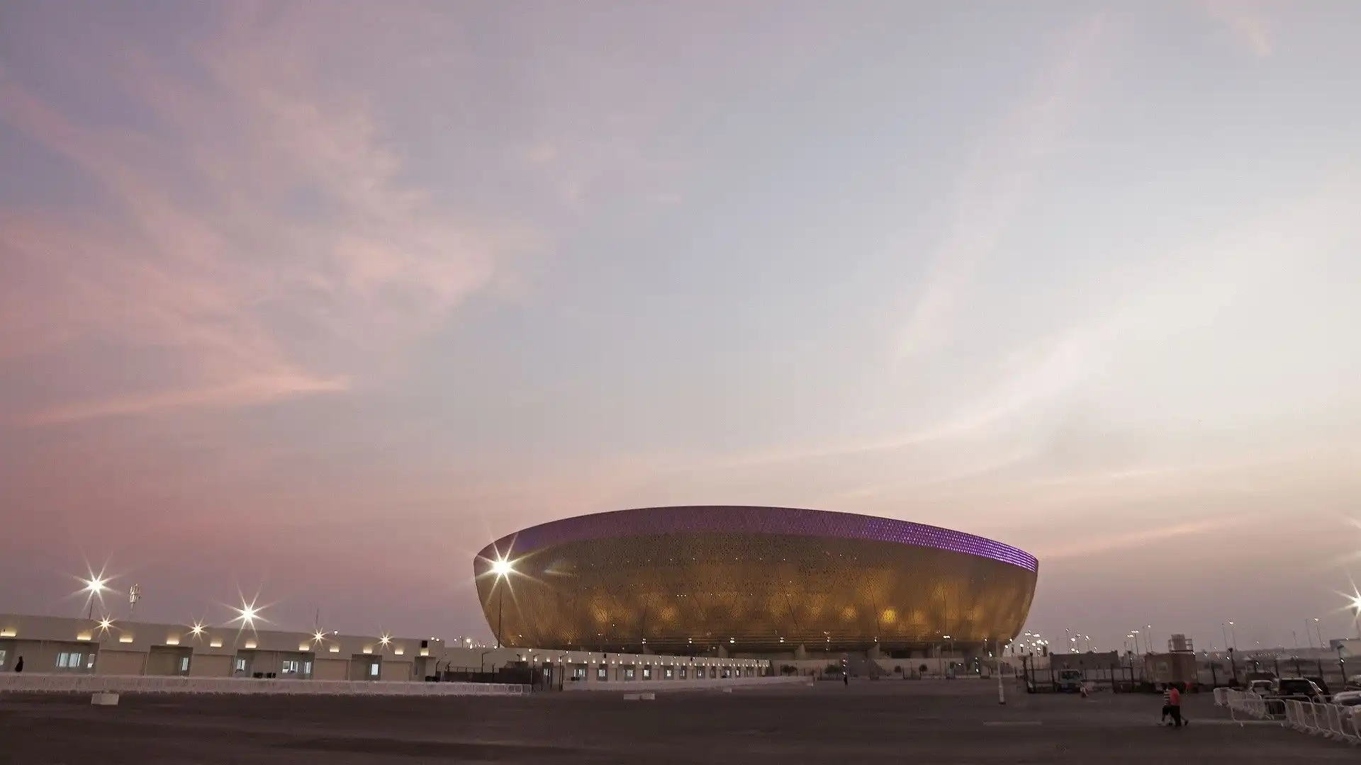 Al tramonto il cielo del Qatar regala colori incredibili
