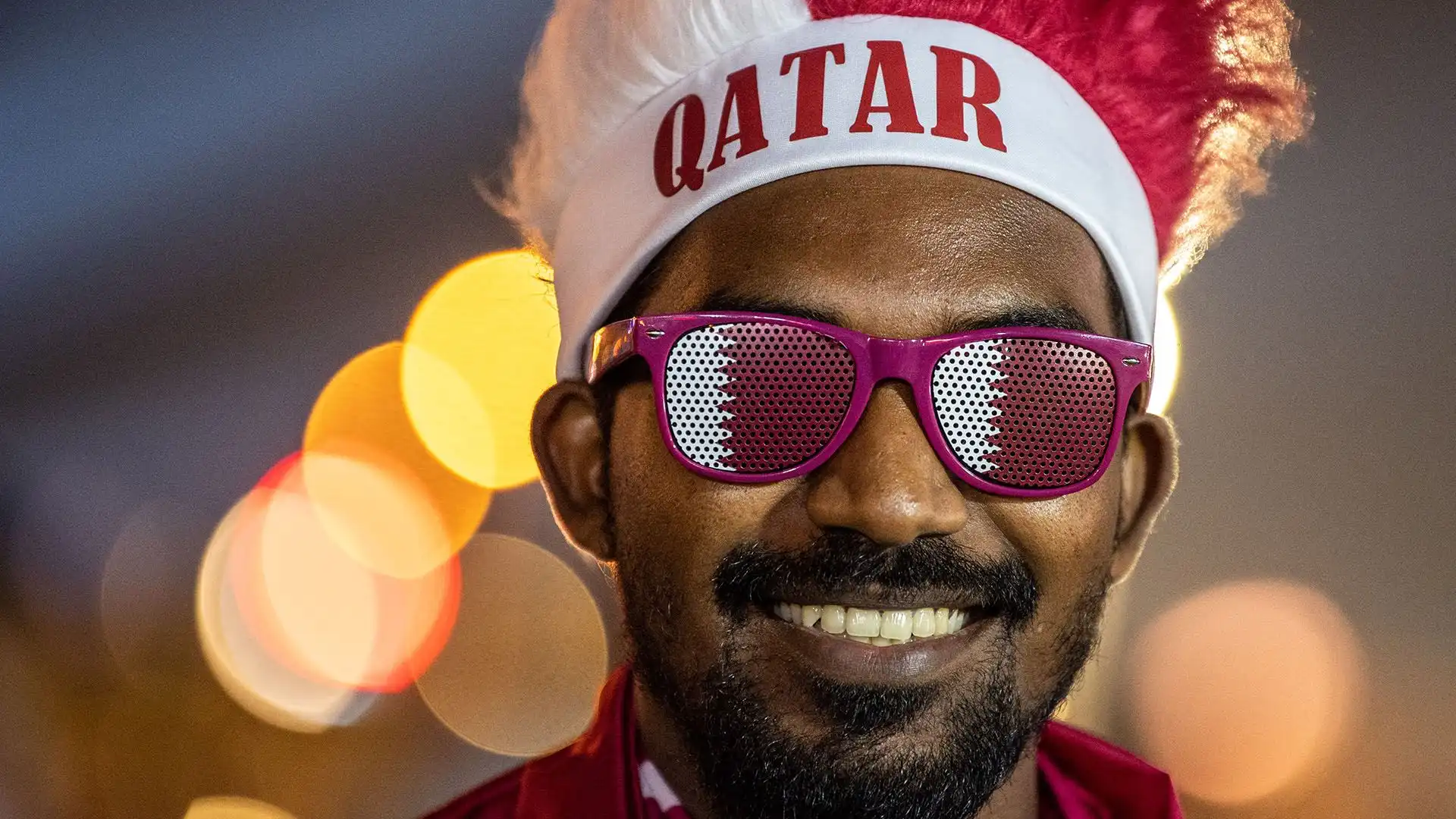 In Qatar è cominciato il mondiale di calcio: come prevedibile spettacolo in campo ma anche fuori dal campo