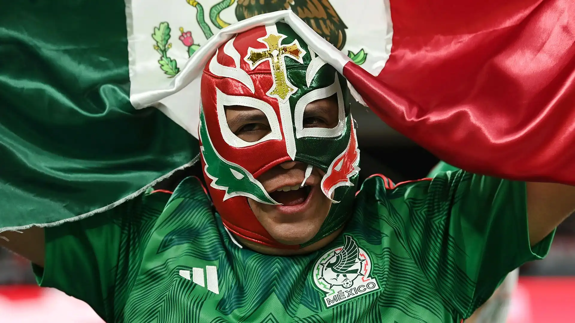 Tifosi messicani esultano allo stadio