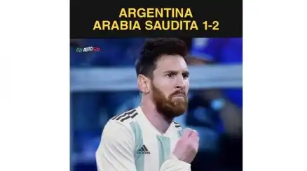 Lionel Messi e l'Argentina steccano all'esordio: le foto dei meme più divertenti