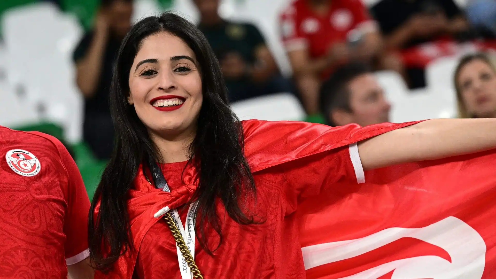 Questa ragazza ha indosso la bandiera tunisina