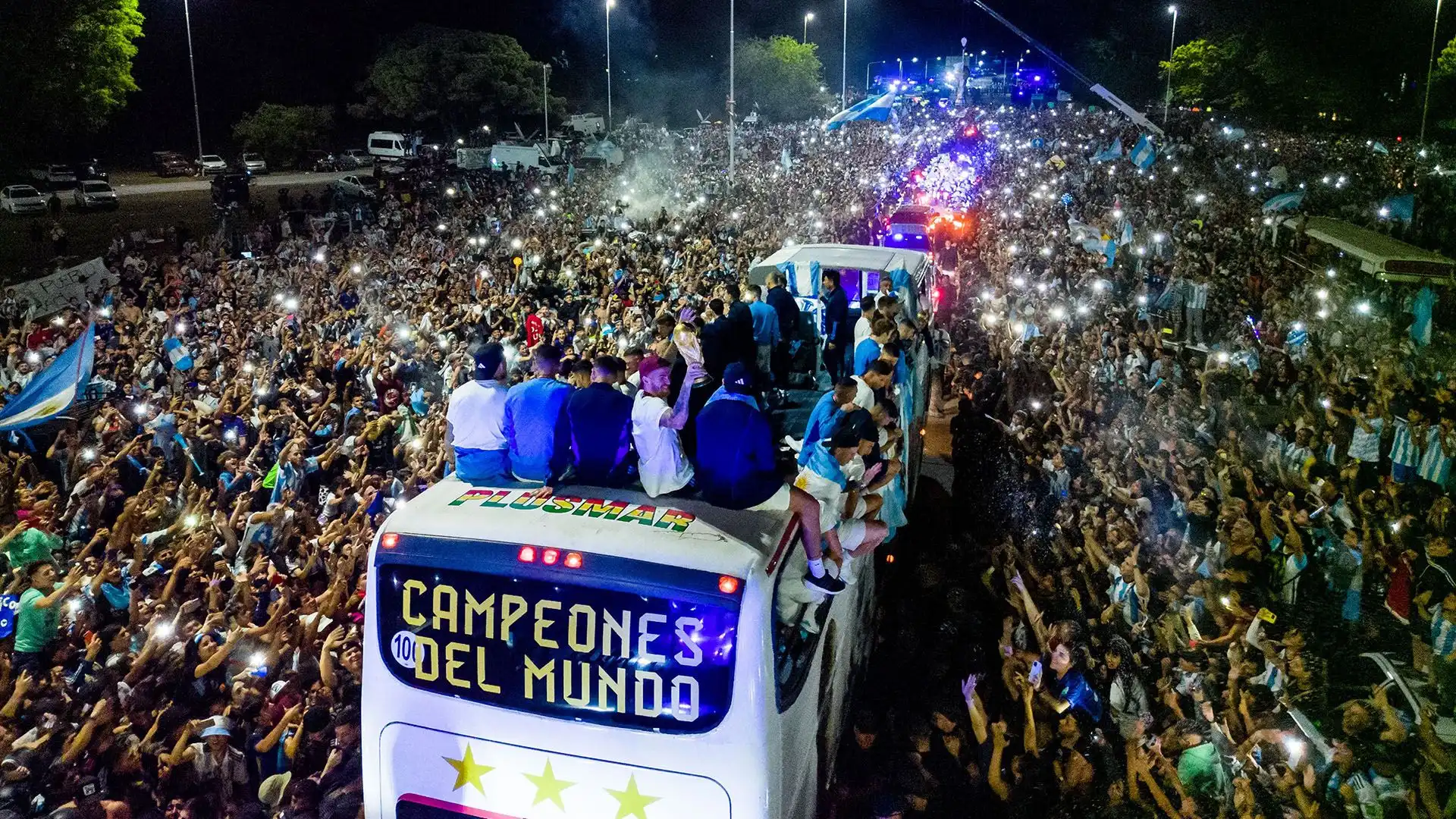 L'Argentina arriva a Buenos Aires: le spettacolari foto della festa