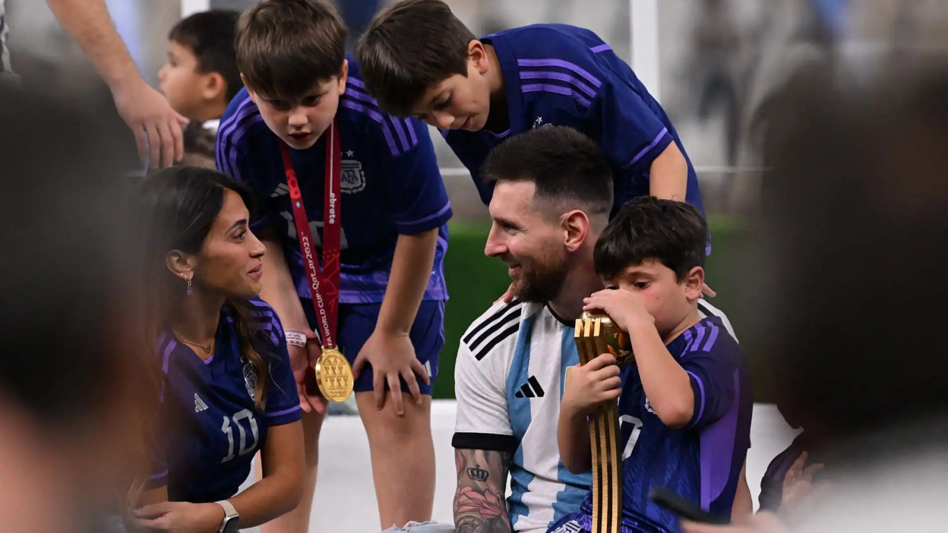 La bellissima argentina ha festeggiato con Messi la vittoria della Coppa del Mondo