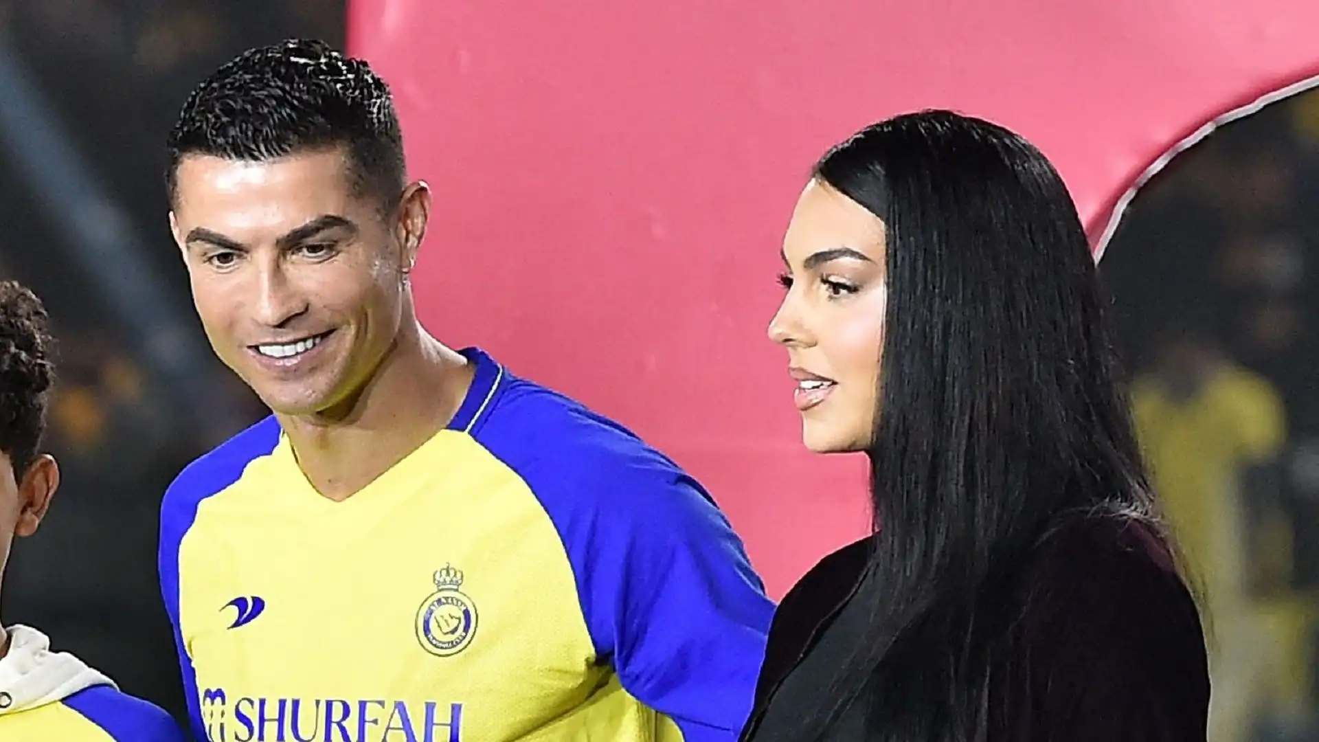 Ronaldo, Georgina e i figli dimoreranno in una lussuosa villa di Riyad, da oltre 14 milioni di euro