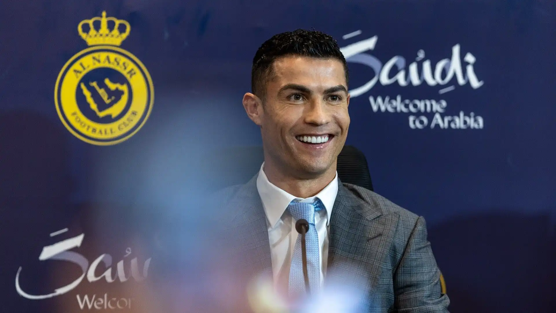 Cristiano Ronaldo si presenta all'Al Nassr: le prime foto