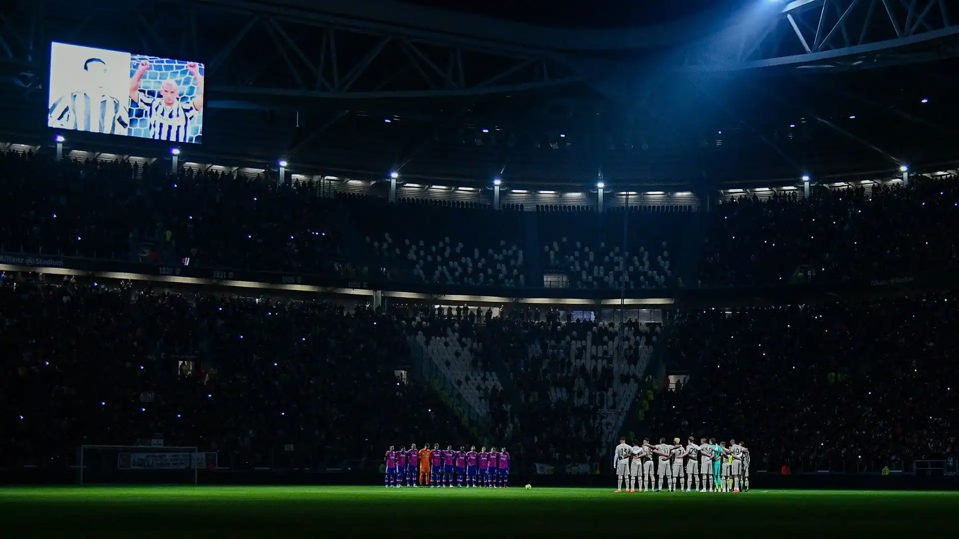 Gianluca Vialli: le foto dello splendido omaggio della Juventus
