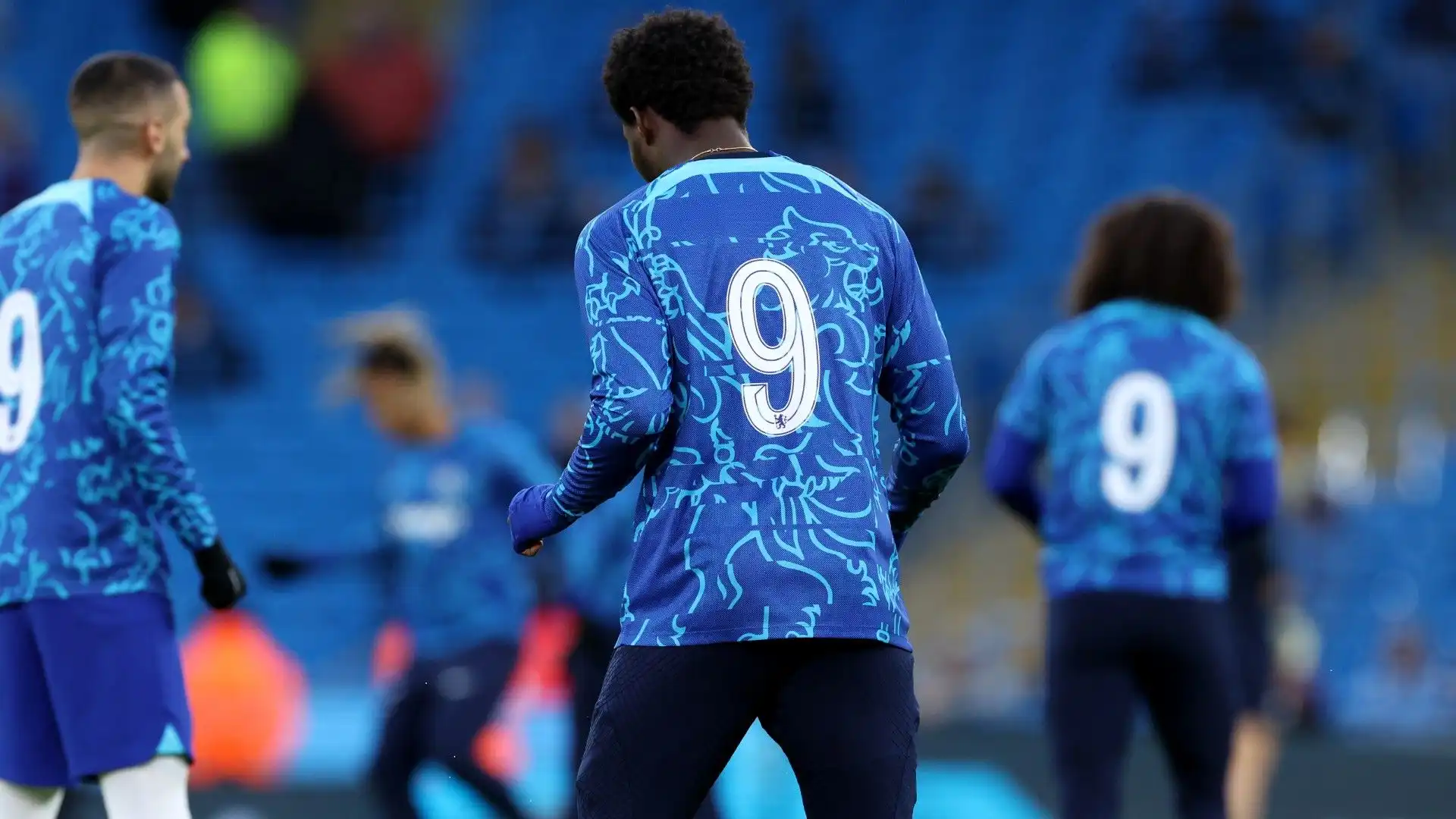 I calciatori hanno indossato una maglia con il numero 9 in ricordo del grande campione