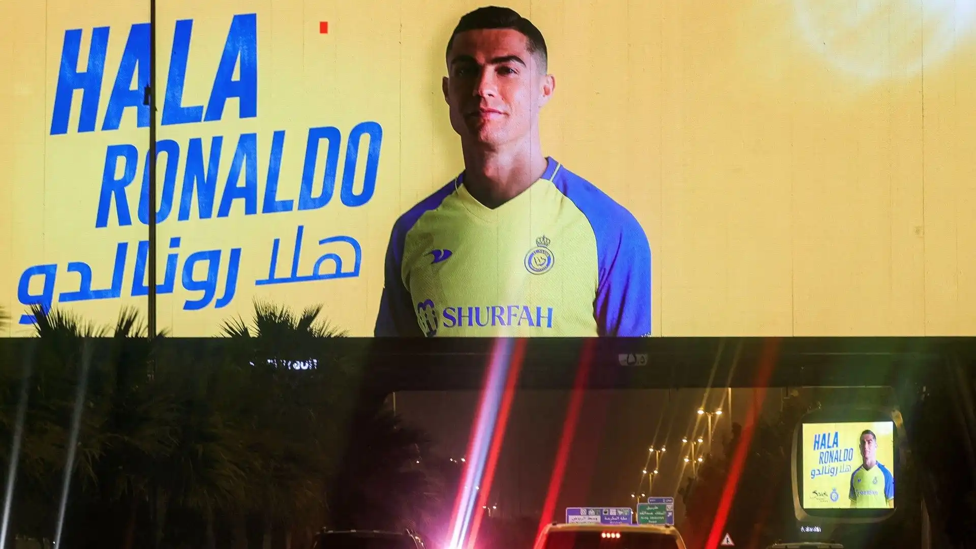 Riad invasa da Cristiano Ronaldo: le foto degli enormi manifesti