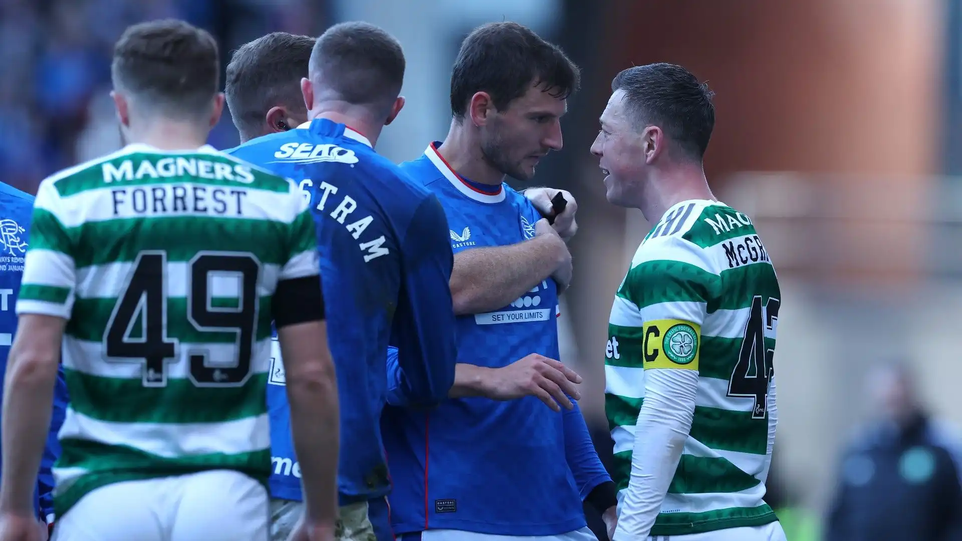 Tensione durante Rangers-Celtic: le immagini