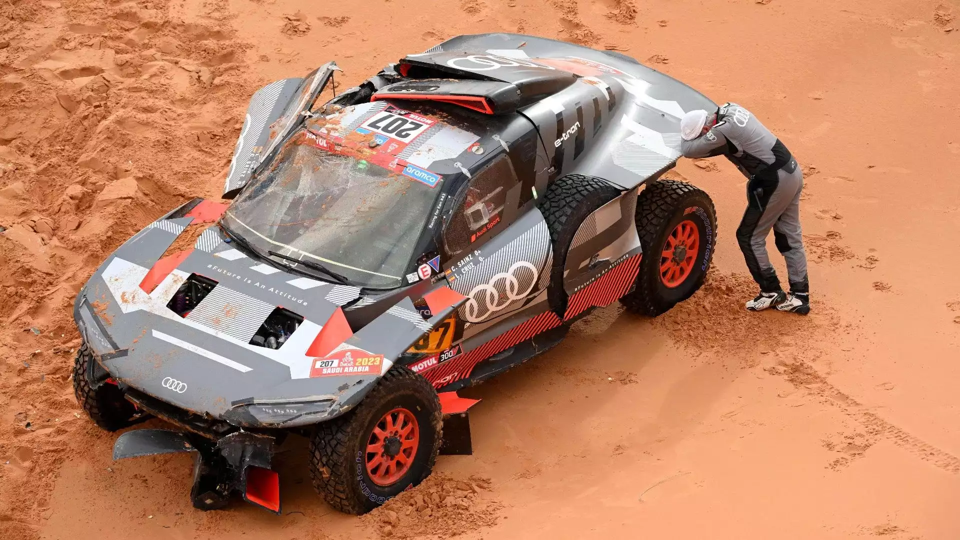 L'incidente è avvenuto al chilometro 6 della nona tappa della Dakar