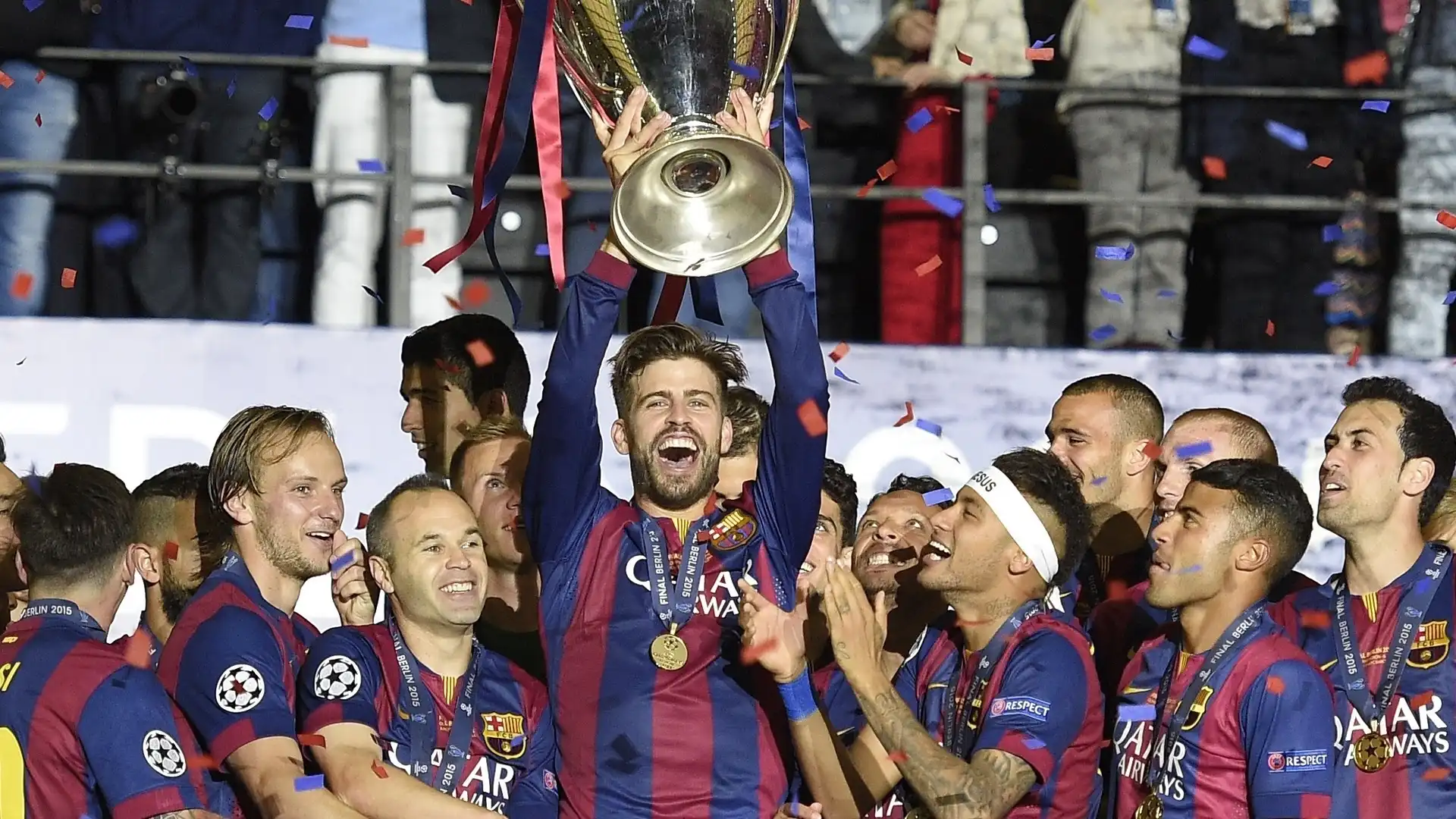 6) Gerard Piqué (Spagna, Manchester United, Barcellona): 37 trofei vinti