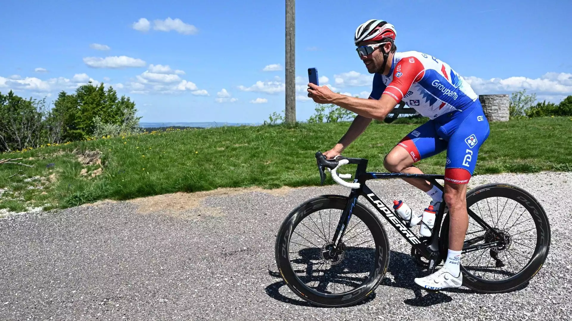 In carriera Pinot ha vinto il Giro di Lombardia 2018, 3 tappe al Tour de France, 1 al Giro d'Italia e 2 alla Vuelta a España