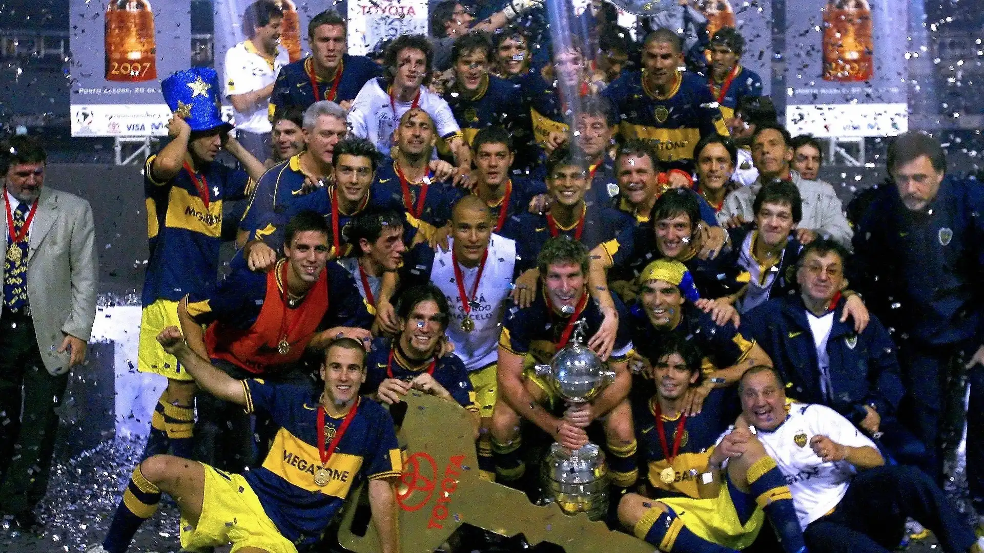 4) Boca Juniors (Argentina): 18 trofei (6 Coppe Libertadores, 3 Coppe Intercontinentali, 2 Coppe Sudamericane, 1 Supercoppa sudamericana, 4 Recopa Sudamericana, 1 Coppa d'oro, 1 Copa Master de Supercopa)