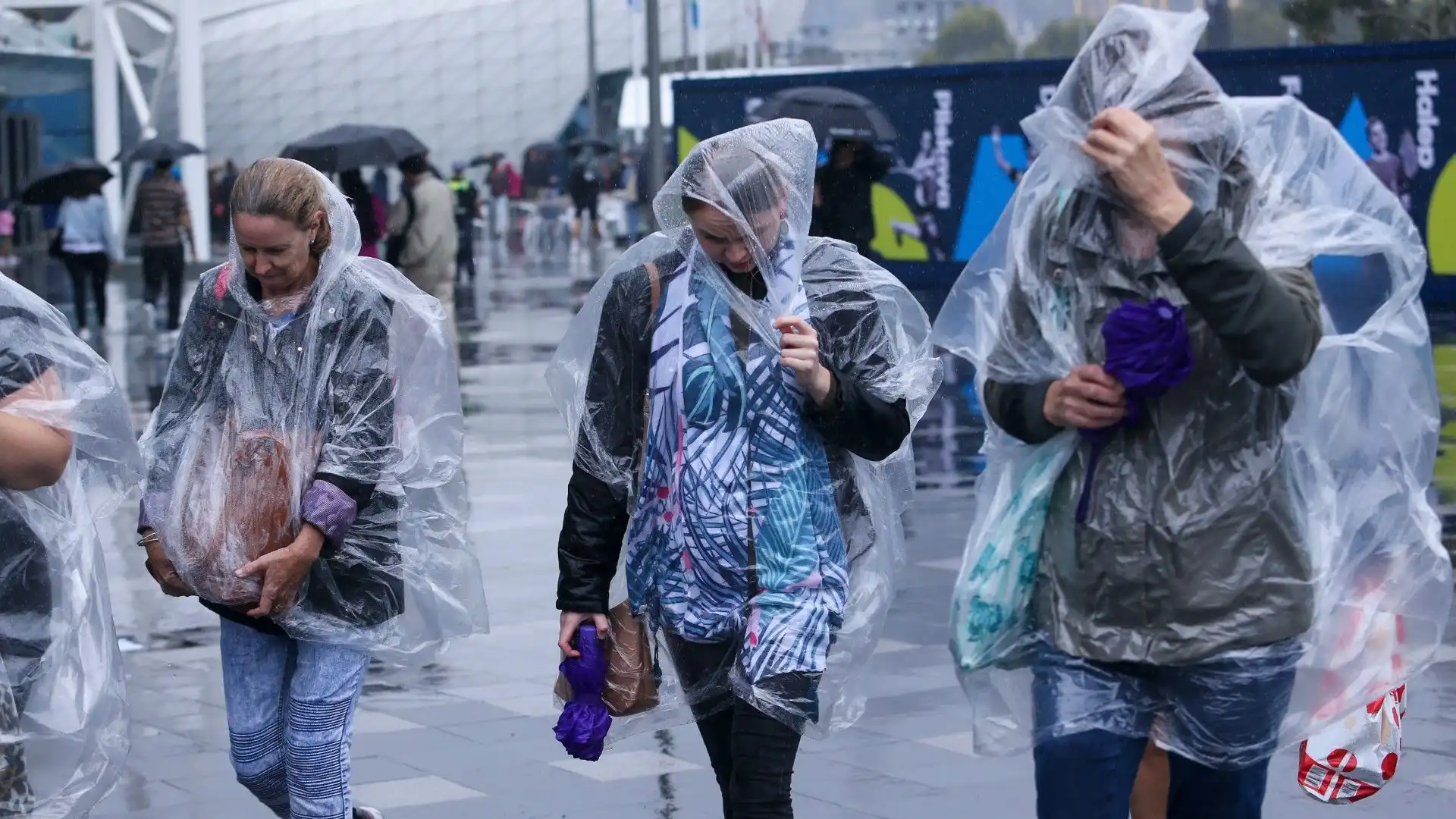 Il giorno 2 di Australian Open è caratterizzato dalla pioggia