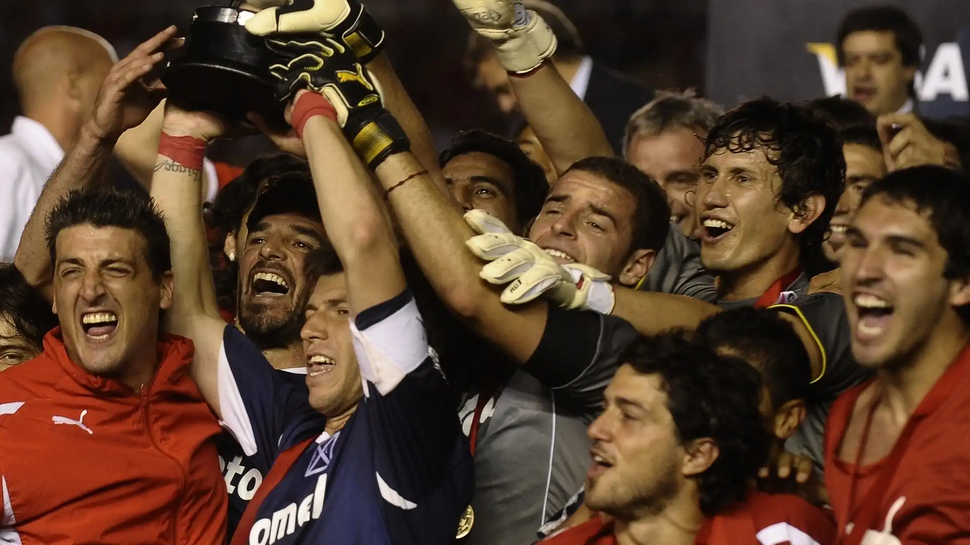 5) Independiente (Argentina): 18 trofei (7 Coppe Libertadores, 2 Coppe Intercontinentali, 3 Coppe Interamericane, 2 Supercoppe Sudamericane, 1 Recopa Sudamericana, 2 Coppe Sudamericane, 1 Coppa Suruga Bank)