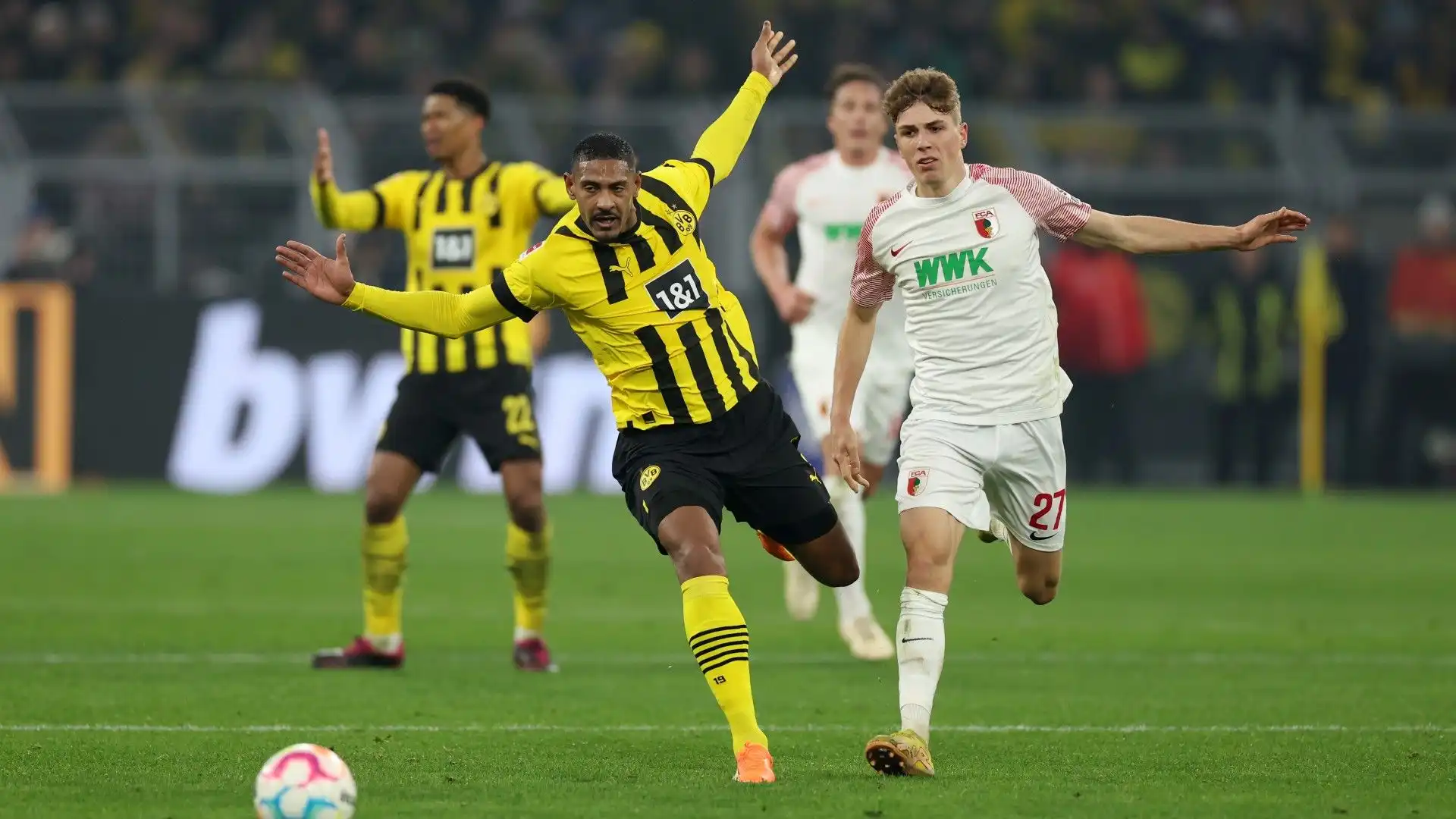 Bentornato Sébastien! Il Borussia Dortmund alla fine ha vinto 4-3 la partita contro l'Augsburg