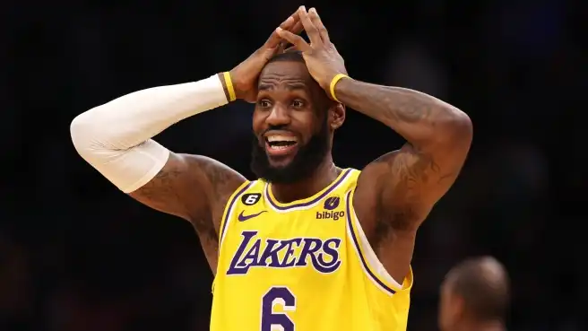 NBA, Celtics-Lakers finisce tra le polemiche: James non ci crede