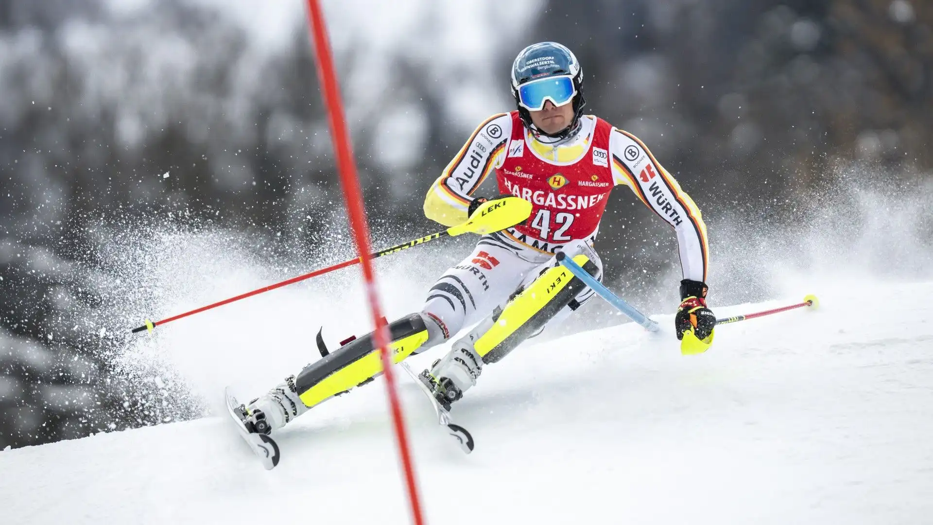 Ai Mondiali di Cortina d'Ampezzo 2021 ha ottenuto la medaglia di bronzo nella gara a squadre