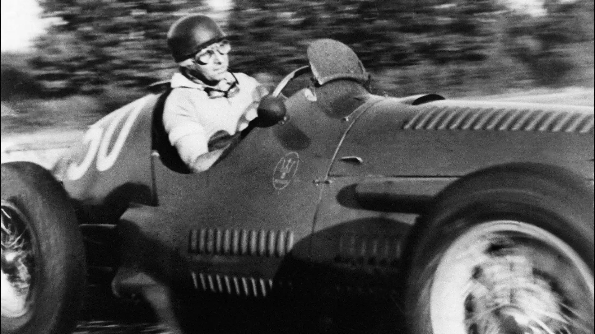 8- Juan Manuel Fangio 29