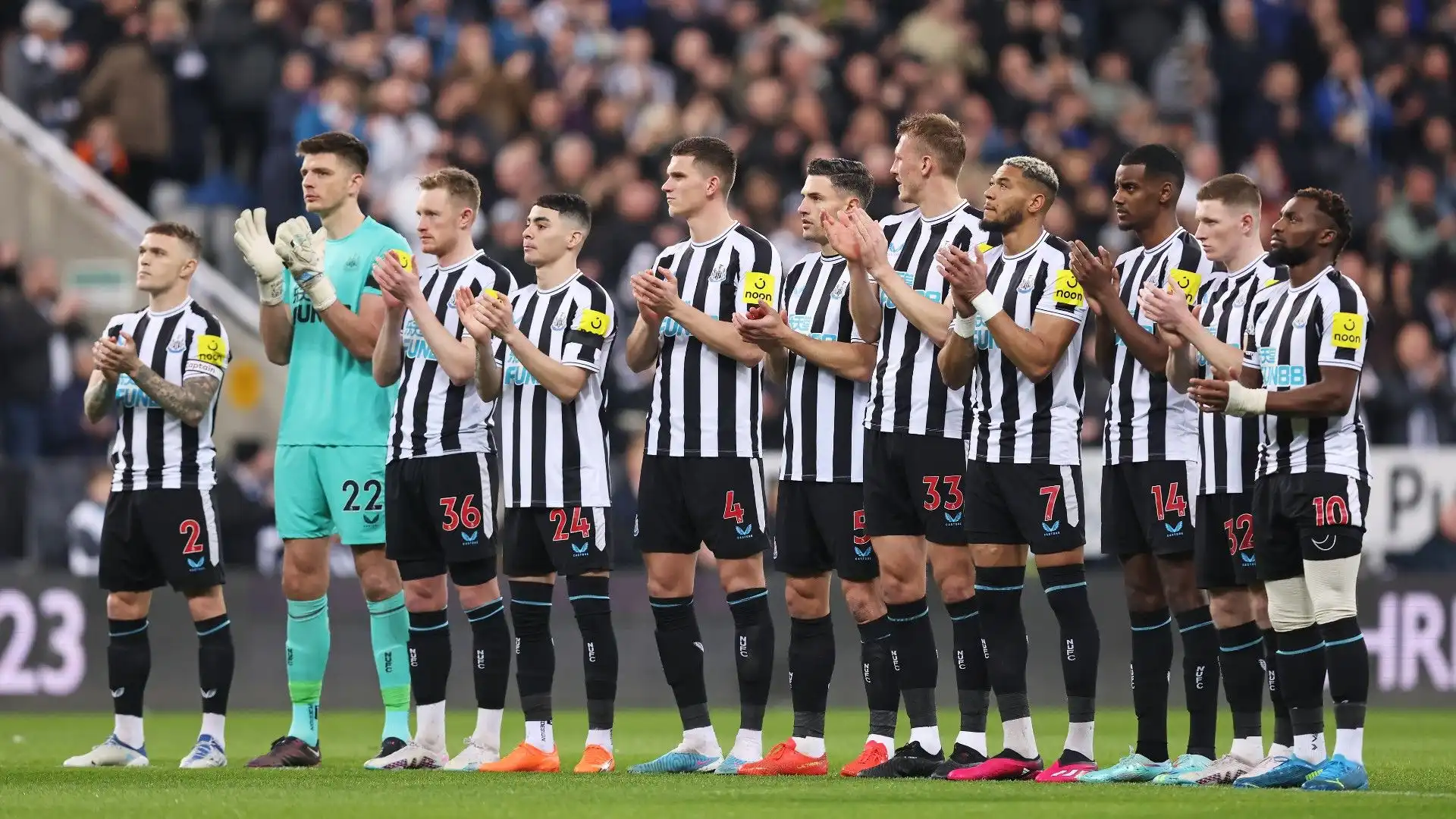 I calciatori del Newcastle visibilmente commossi