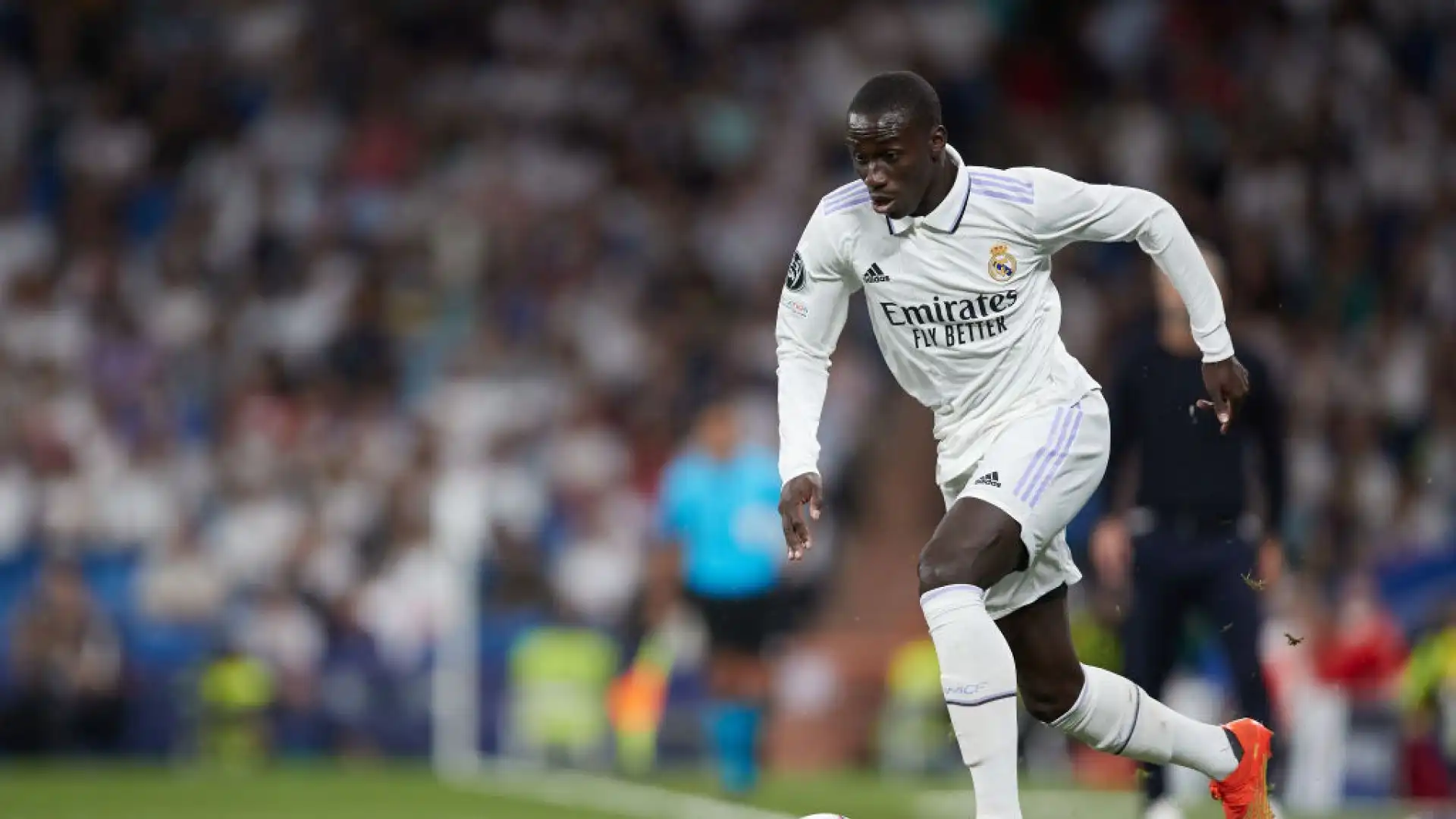 10- Ferland Mendy: 10,42 milioni di euro all'anno