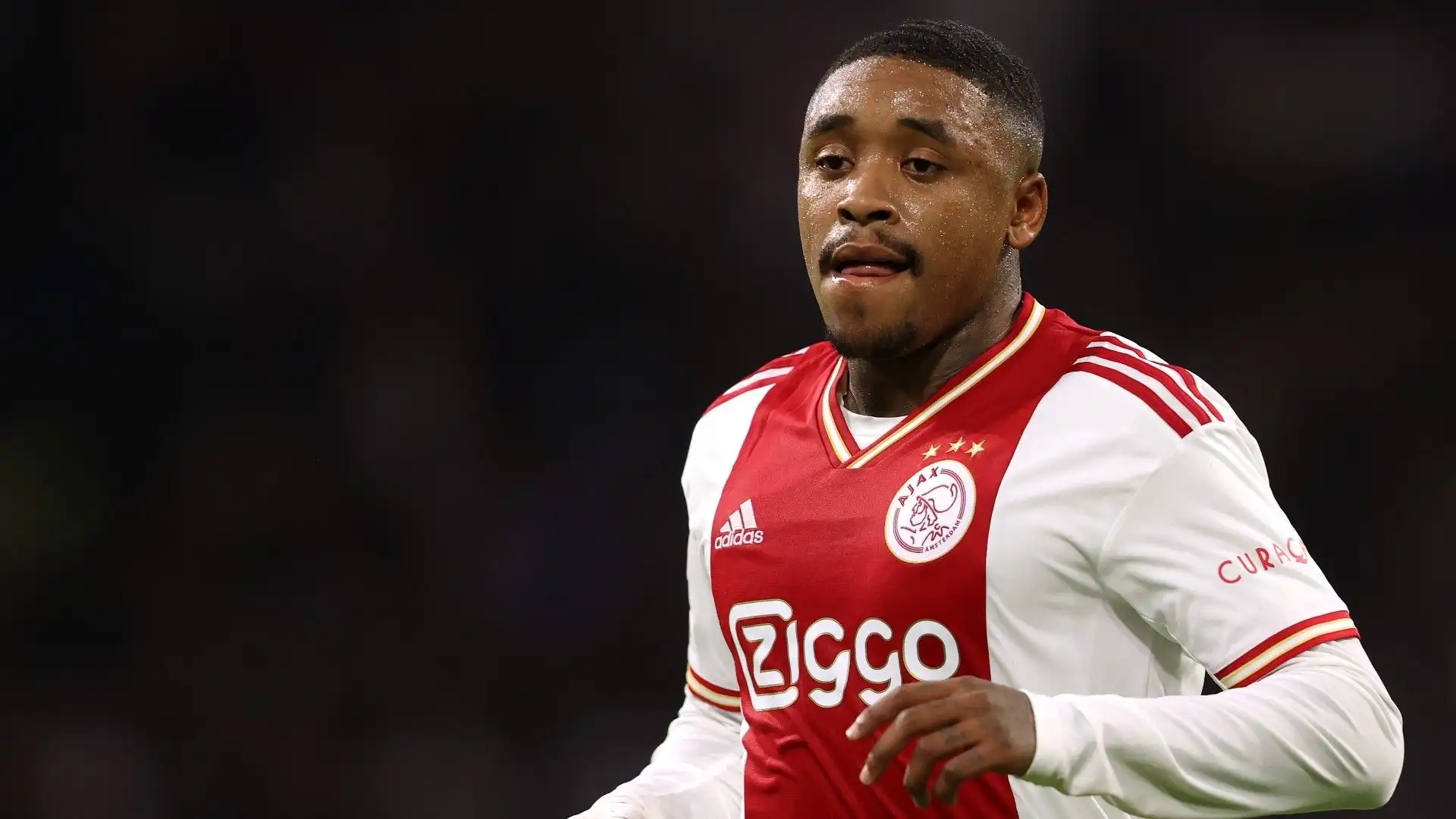 2- Steven Bergwijn: 4,6 milioni di euro all'anno