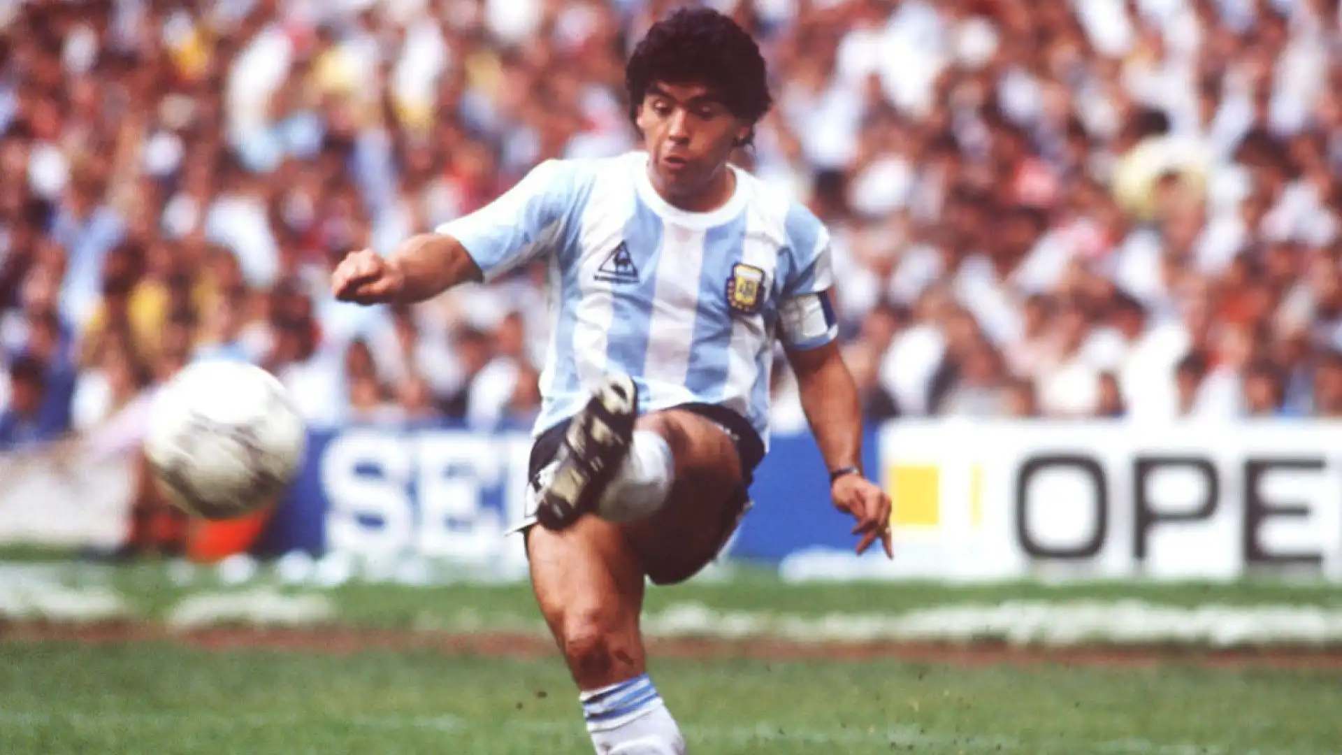 4- Diego Armando Maradona