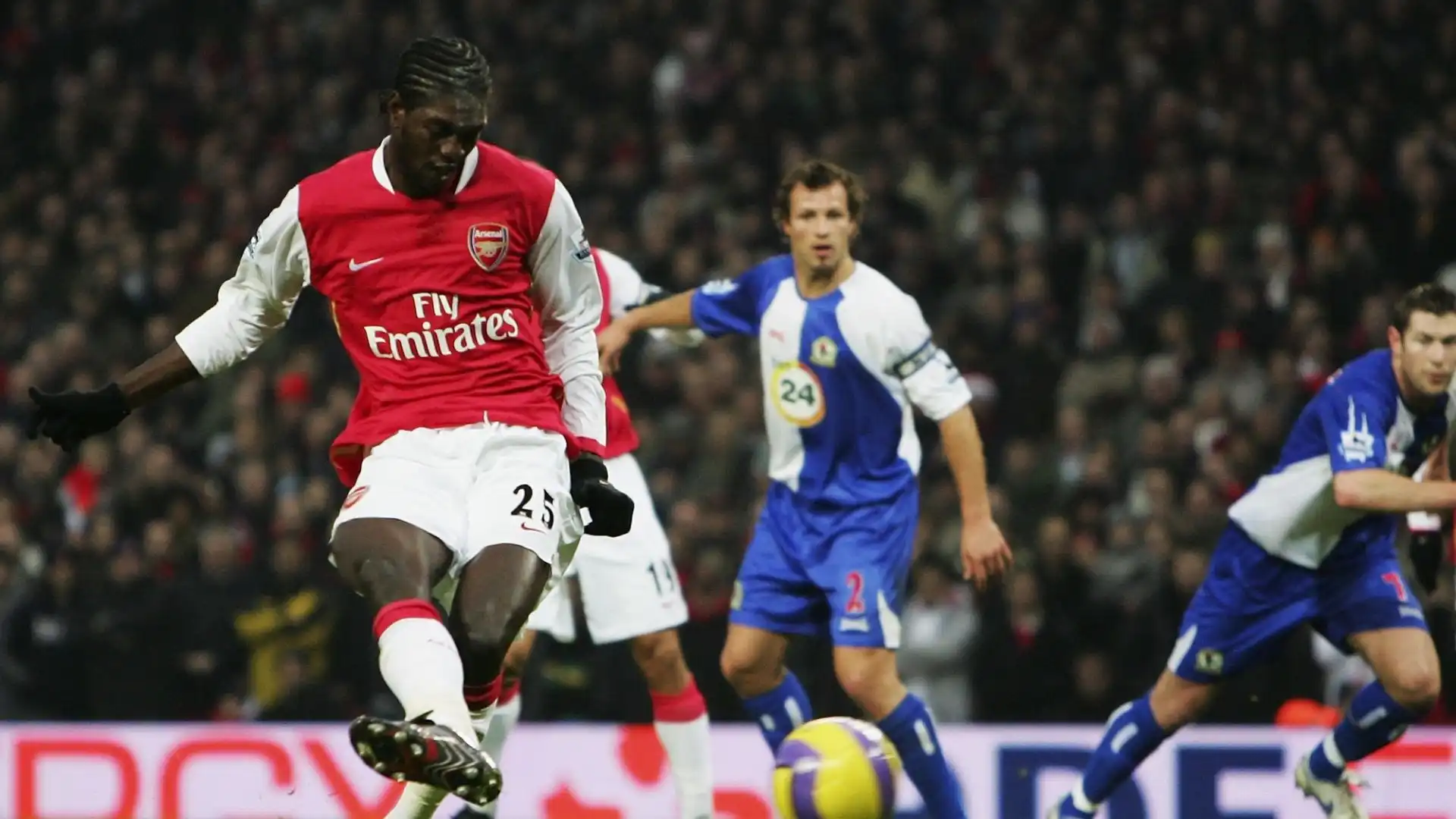 Emmanuel Adebayor (Togo): patrimonio netto 45 milioni di dollari. Per tre anni attaccante dell'Arsenal, miglior marcatore della storia del Togo.