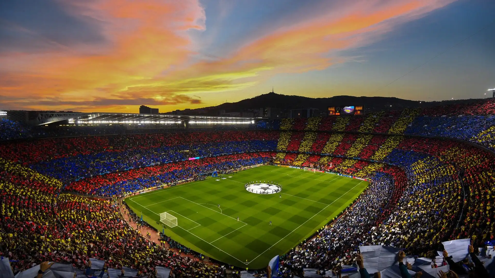 Camp Nou - Barcellona, ??Spagna: lo stadio del Barcellona, può ospitare più di 99.000 spettatori
