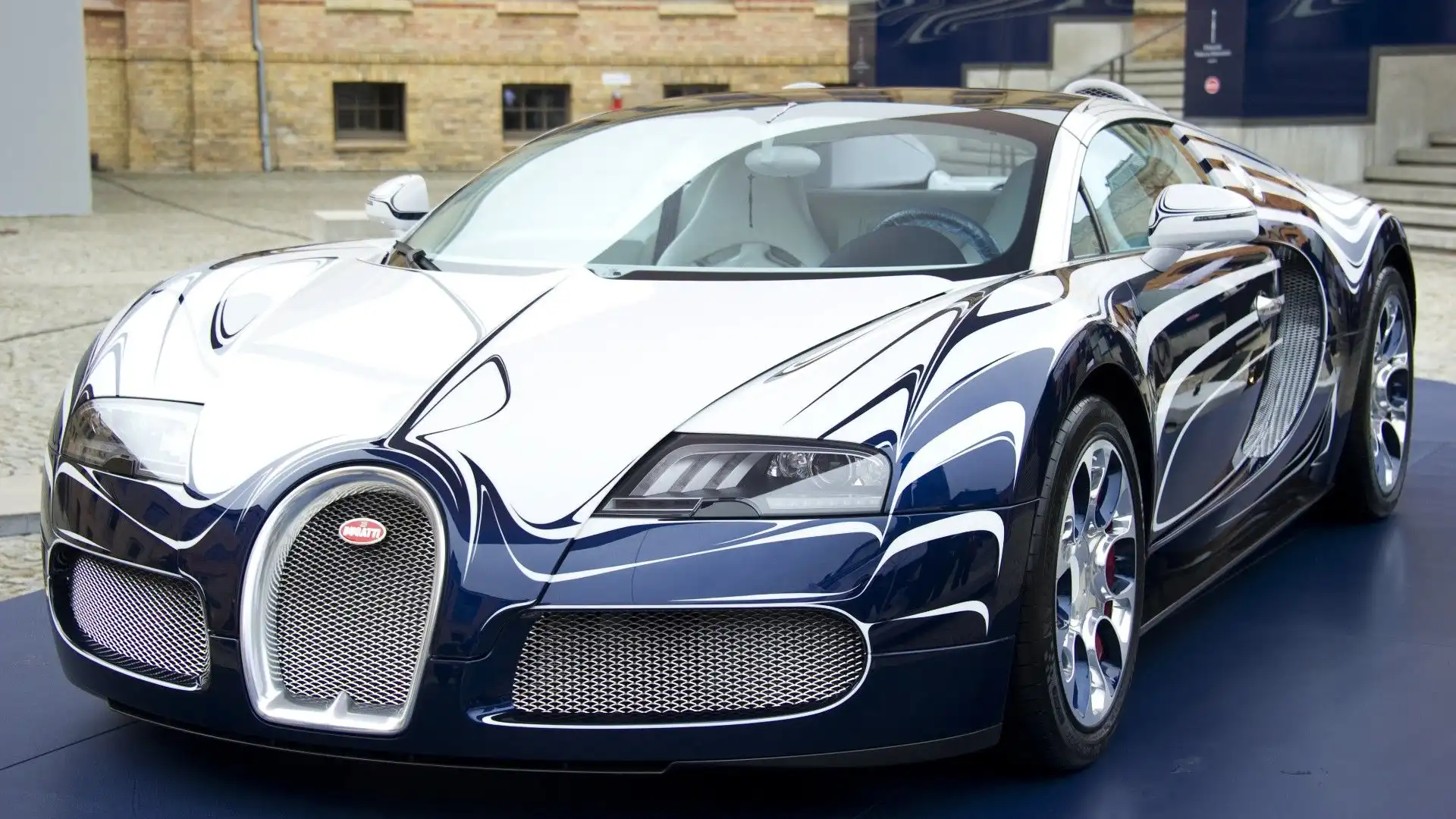 E' il sogno di molti avere una Bugatti Veyron