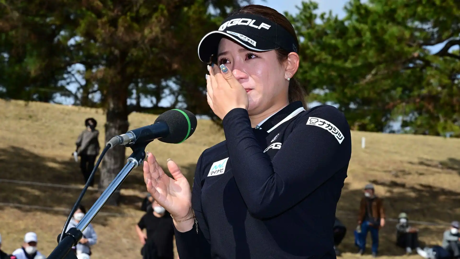 La golfista giapponese ha festeggiato commossa la vittoria